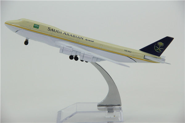 Saudi Arabian Boeing 747 Airplane Model (16CM)