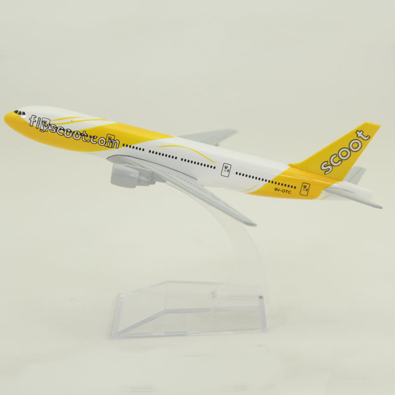 Scoot Airlines Boeing 777 Airplane Model (16CM)