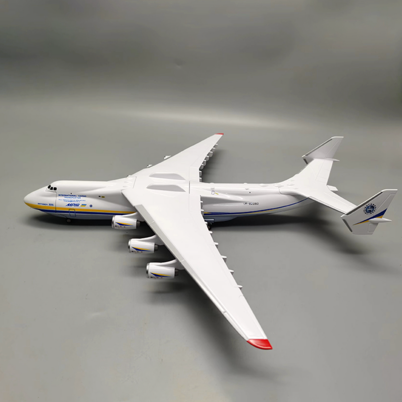 NEW!! Antonov Ukraine An-225 (AN225) 1/200 Scale Airplane Model (42 CM)