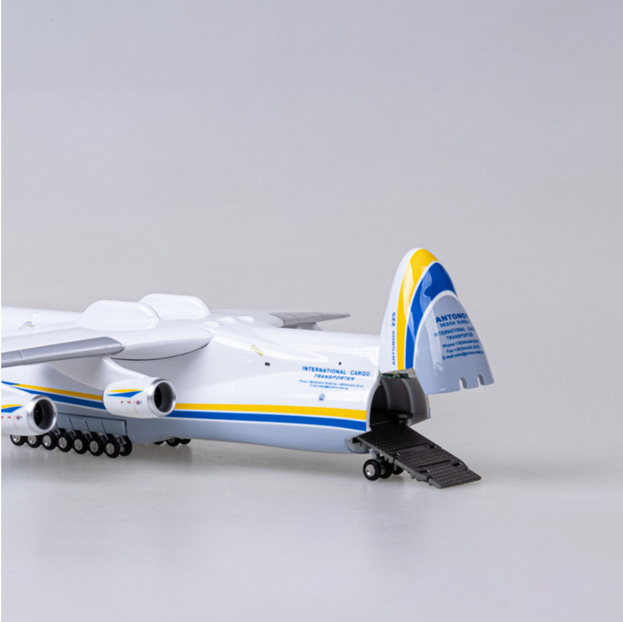 NEW!! Antonov Ukraine An-225 (AN225) 1/200 Scale Airplane Model (42 CM)