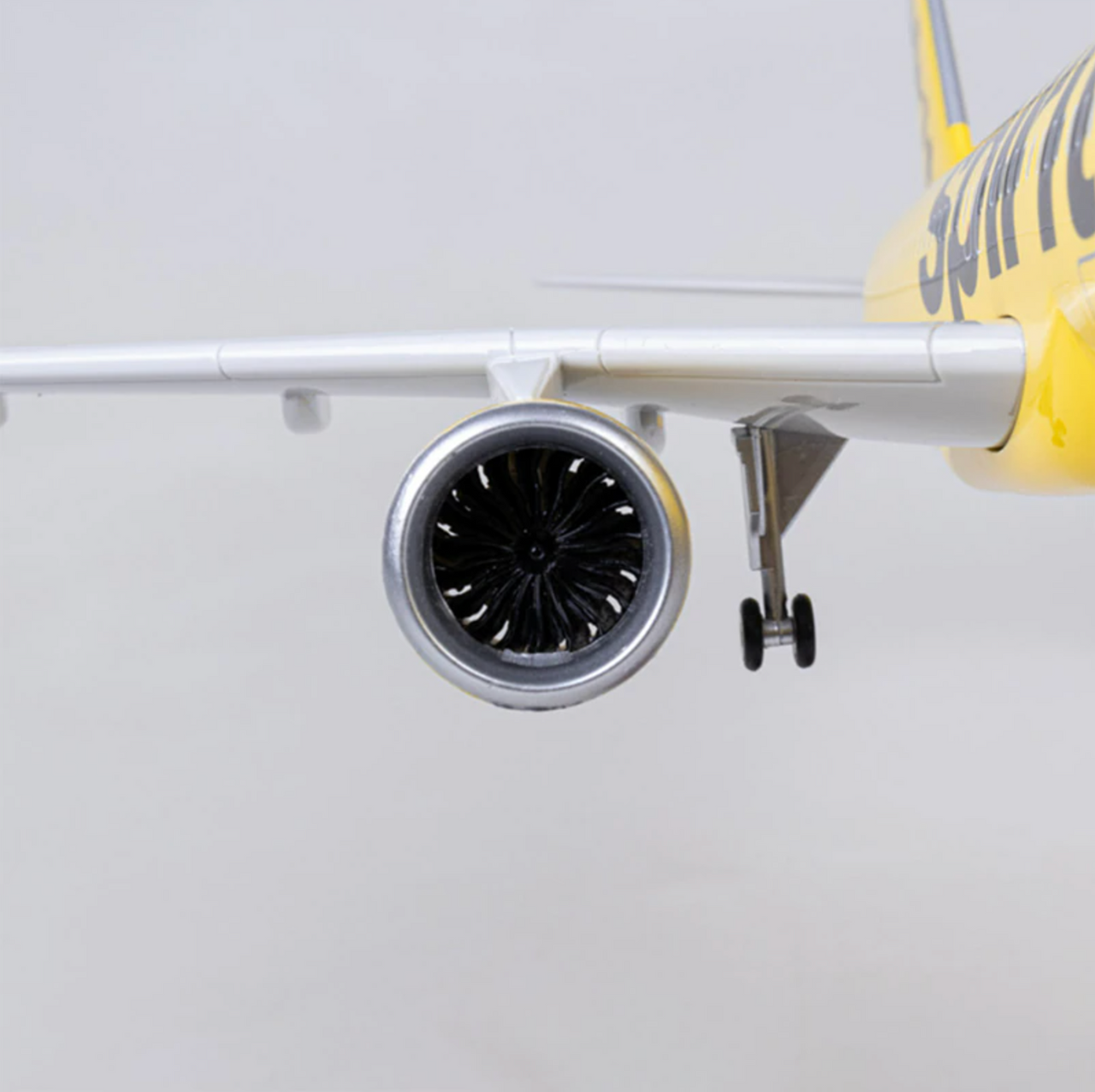 Spirit Airbus A320Neo Airplane Model (47CM)