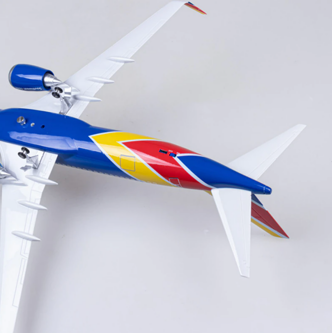 Southwest Boeing 737-700 Airplane Model (1/84 Scale - 47CM)