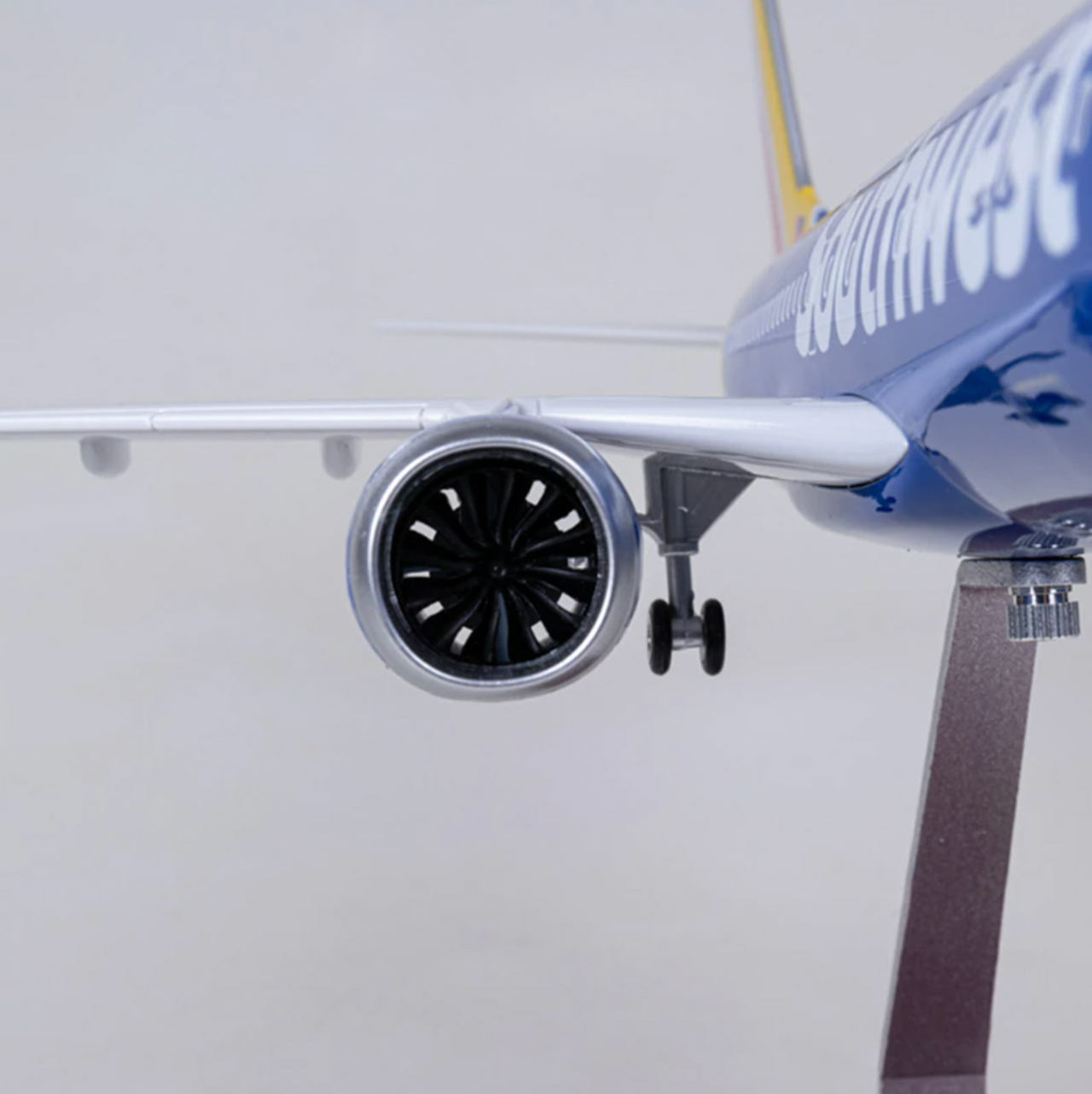 Southwest Boeing 737-700 Airplane Model (1/84 Scale - 47CM)