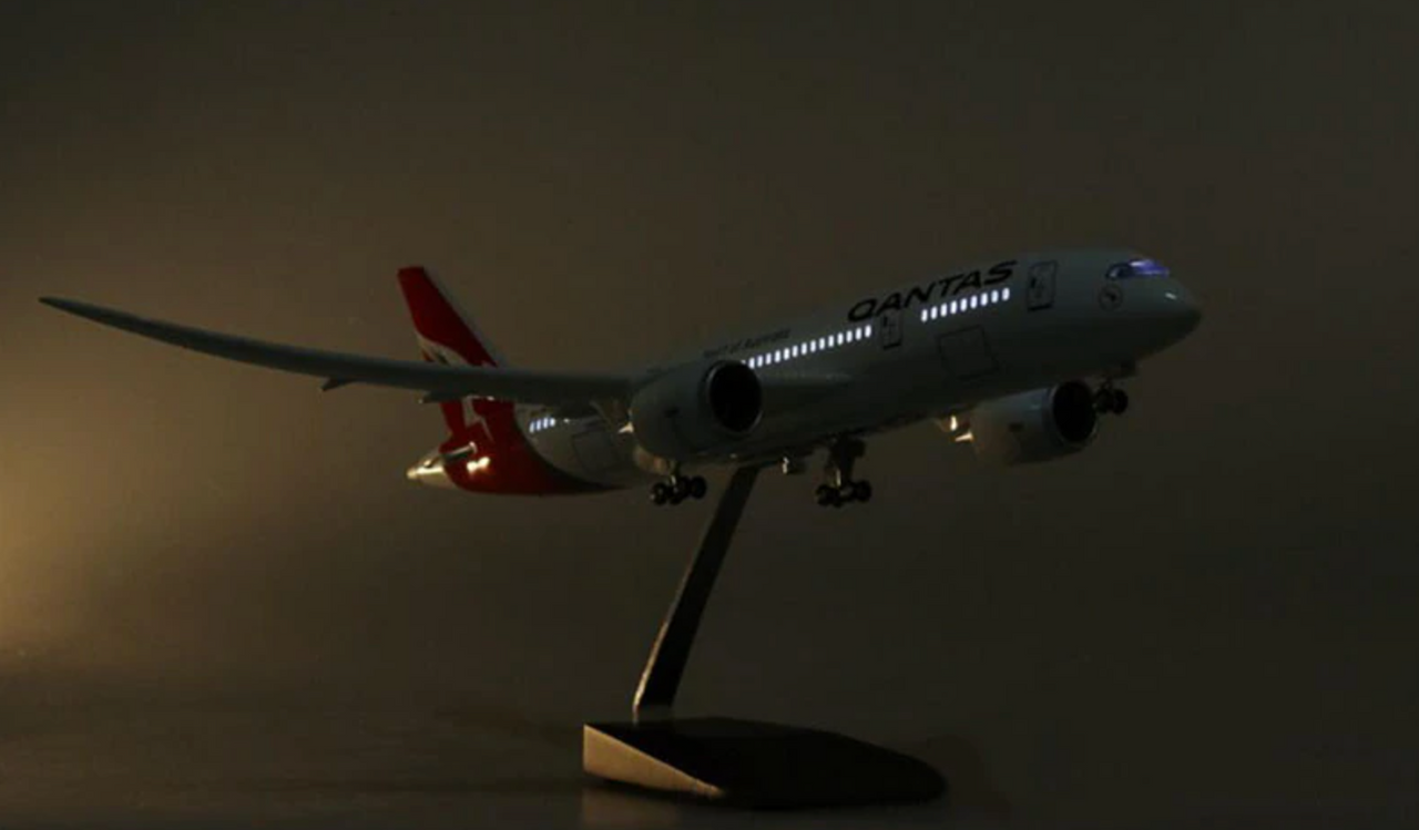 Qantas Boeing 787 Airplane Model (1/130 Scale)