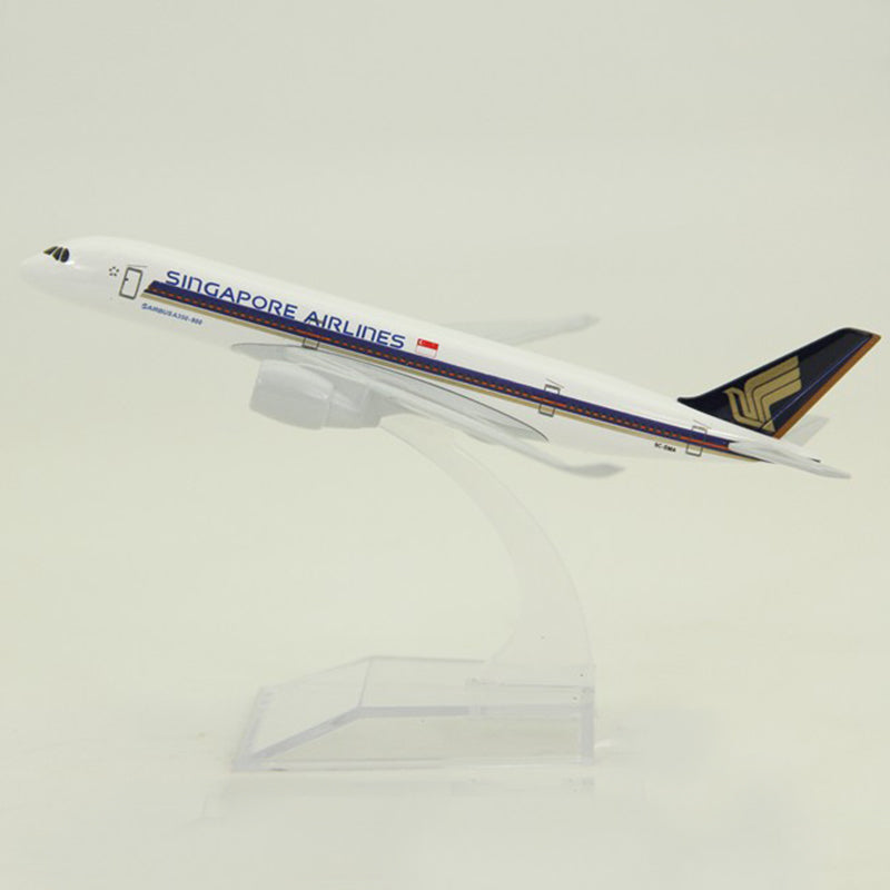 Singapore Airlines Airbus A350 Airplane Model (16CM)