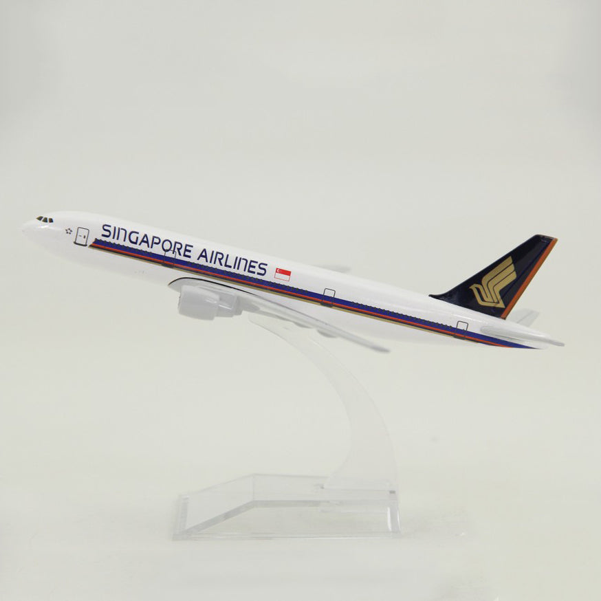 Singapore Airlines Boeing 777 Airplane Model (16CM)