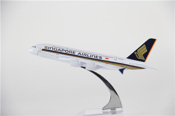 Singapore Airlines A380 Airplane Model (16CM)