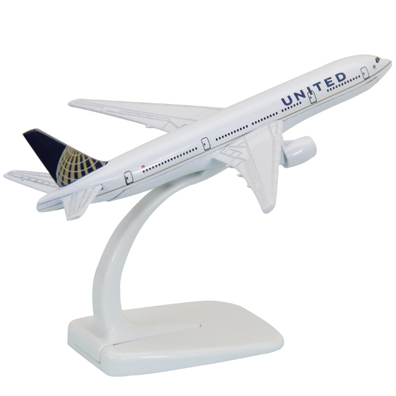 United Airlines Boeing 777 Airplane Model (16CM)