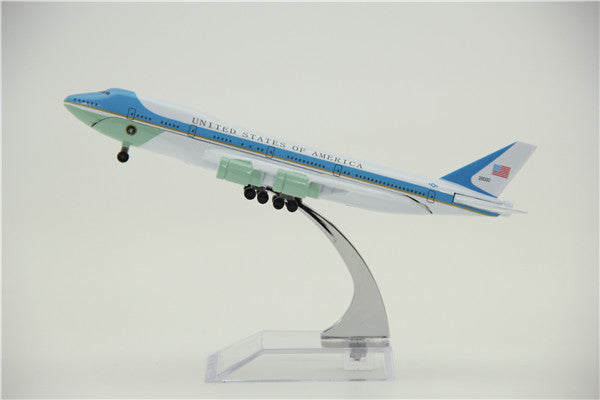 United One Boeing 747 Airplane Model (16CM)