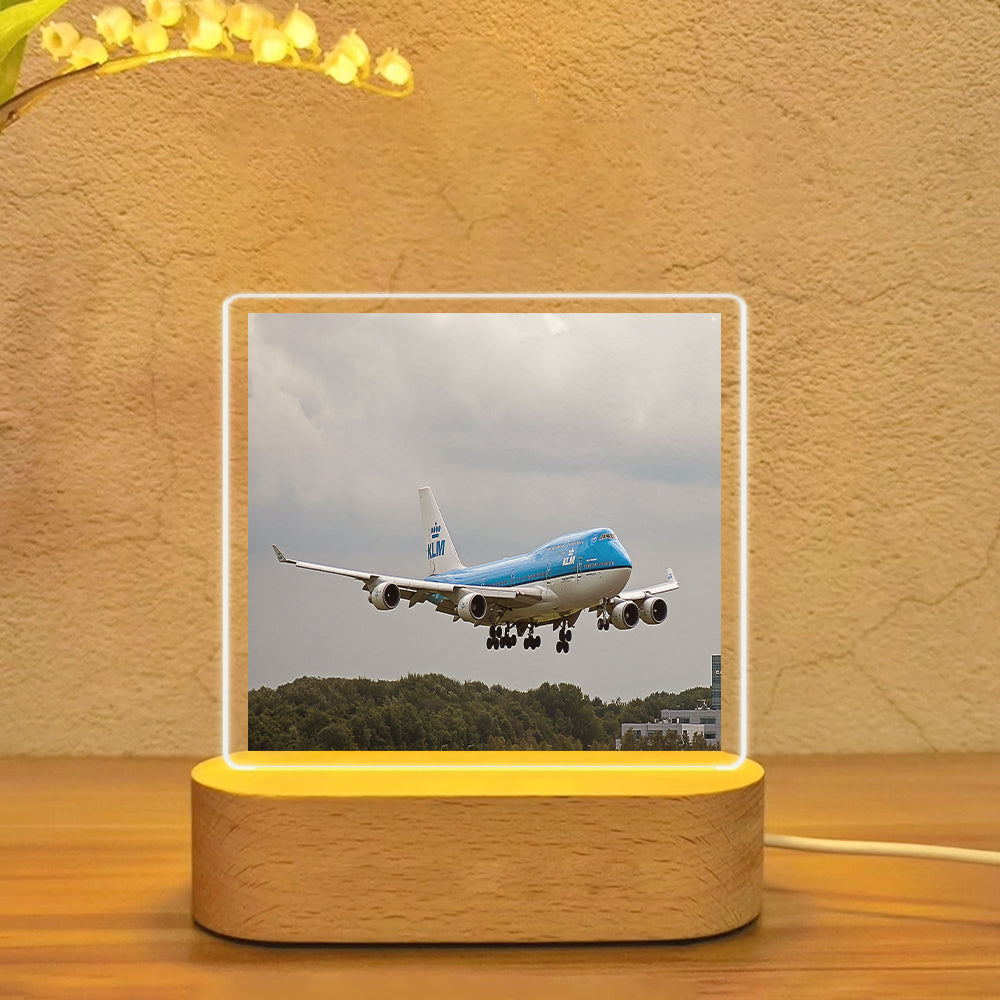 Landing KLM's Boeing 747 Designed Night Lamp