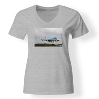 Thumbnail for Landing KLM's Boeing 747 Designed V-Neck T-Shirts